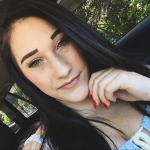 Meet your Posher, Kari